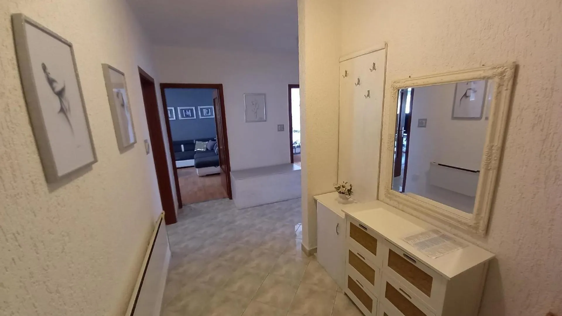 Geraeumige Ferienwohnung In Fazana Mit Gemeinsamem Grill Valbandon Croatia