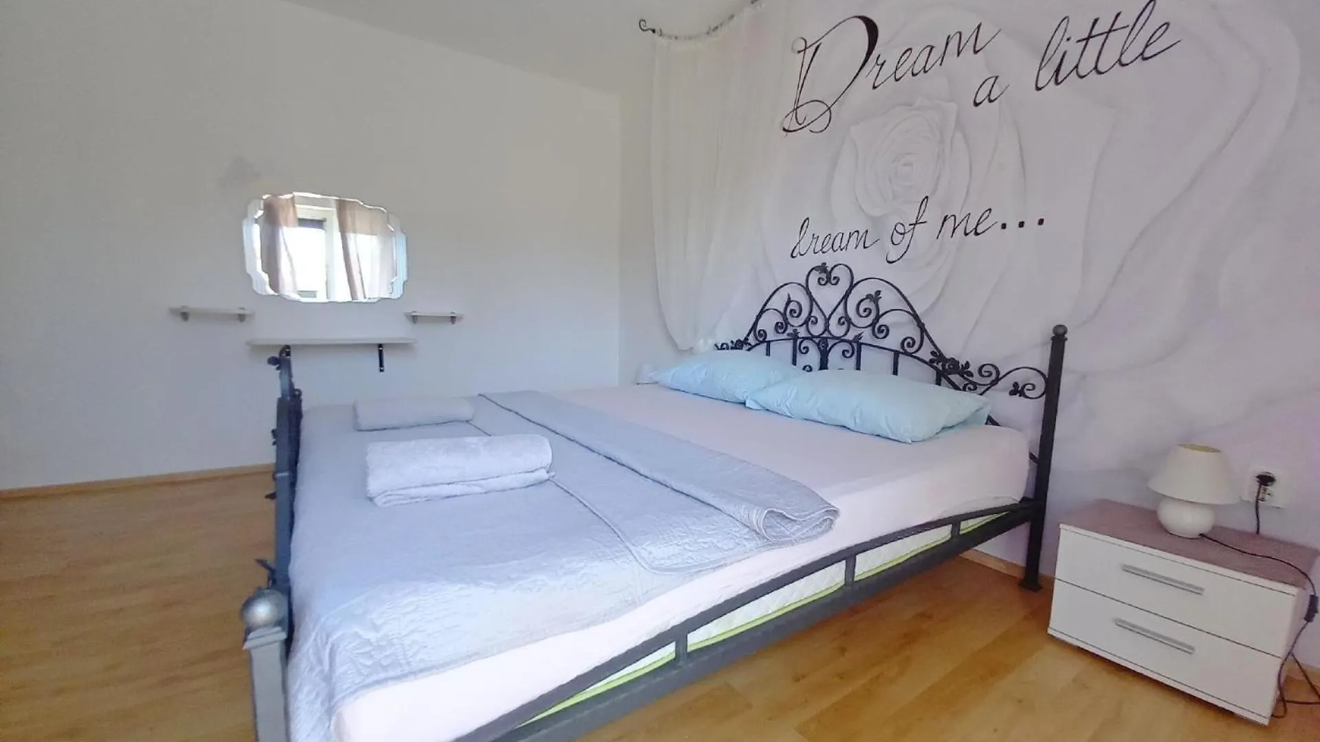 Geraeumige Ferienwohnung In Fazana Mit Gemeinsamem Grill Valbandon 0*,